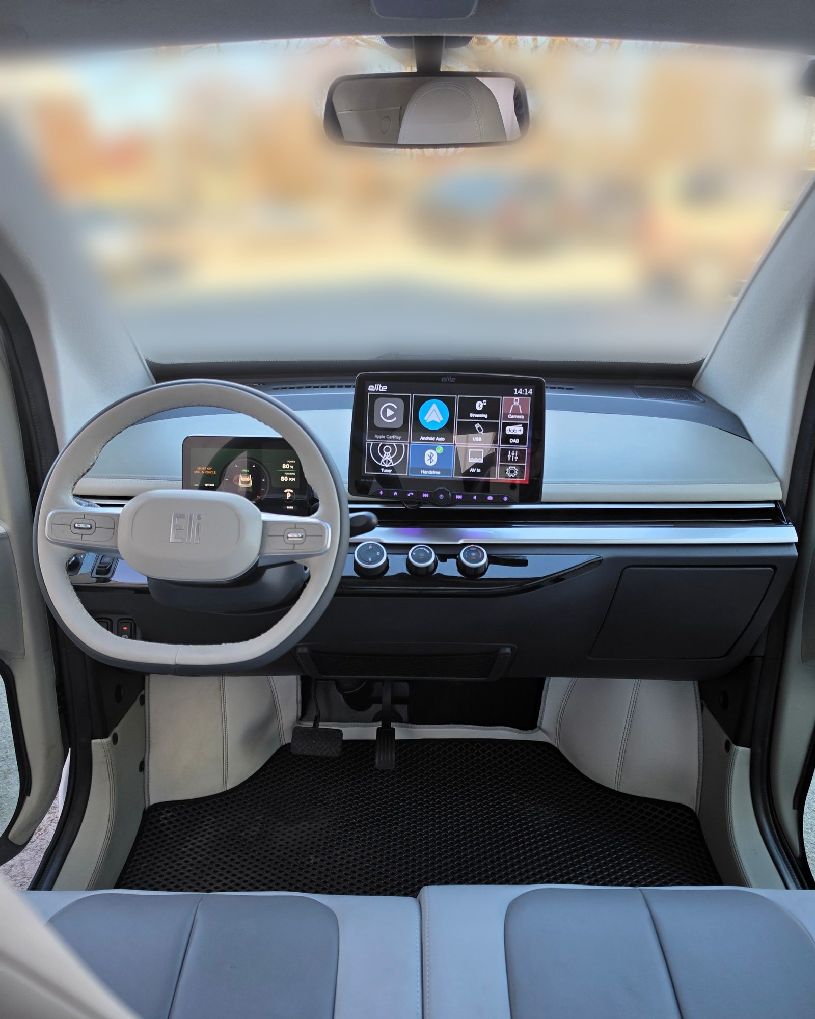 Eli ZERO Premium dashboard, steering wheel and digital instrument cluster
